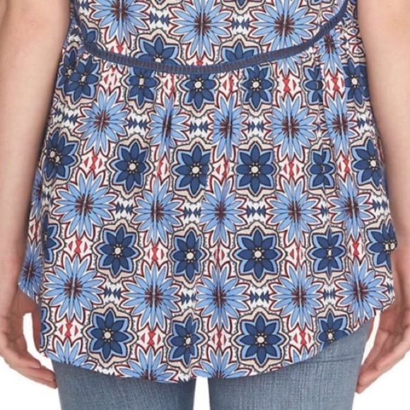 1. State Floral Print High Low Sleeveless Top - Picture 3 of 7